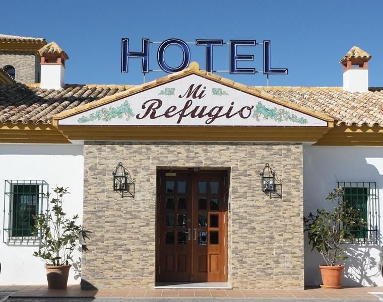 Hotel Mi Refugio Лусена Екстер'єр фото